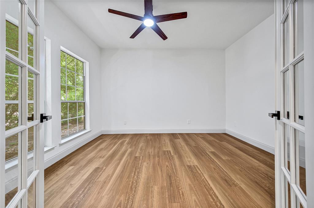 2 Wintergreen Trail, The Woodlands, Texas image 11