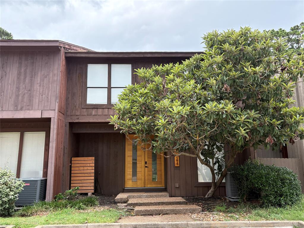 3244 Poe Drive