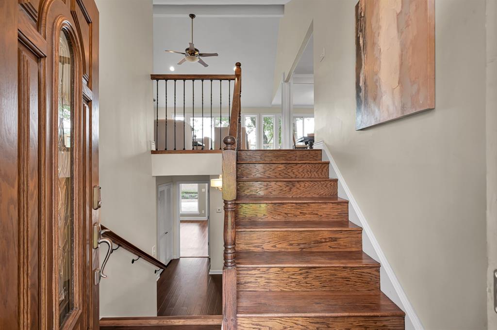 106 S Timber Top Drive, The Woodlands, Texas image 5