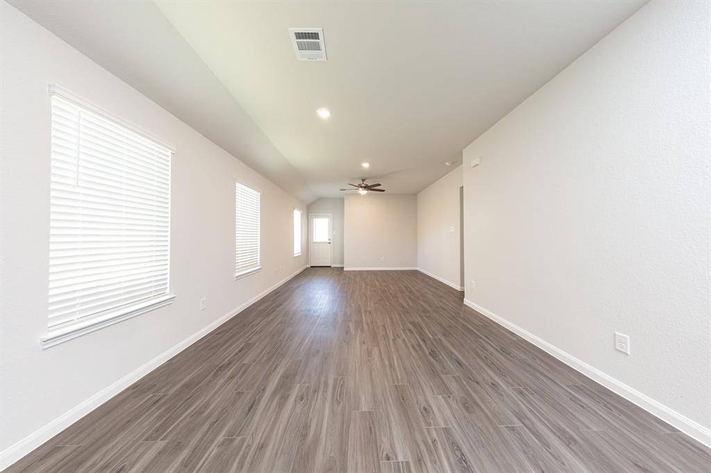 2352 Mooneye Court, Conroe, Texas image 7