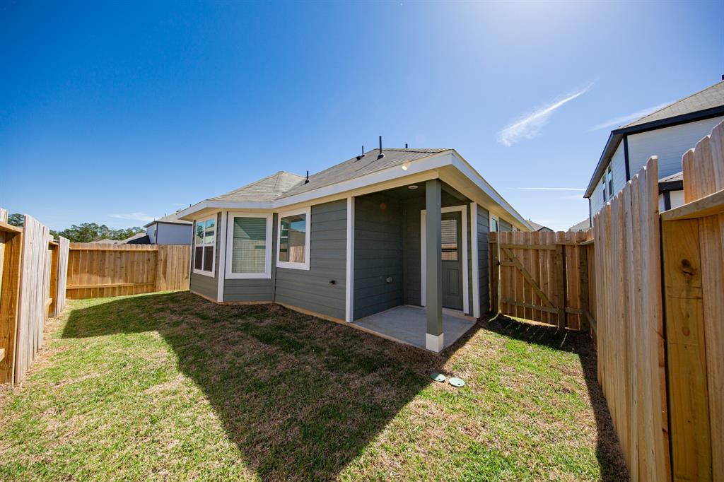 2352 Mooneye Court, Conroe, Texas image 18
