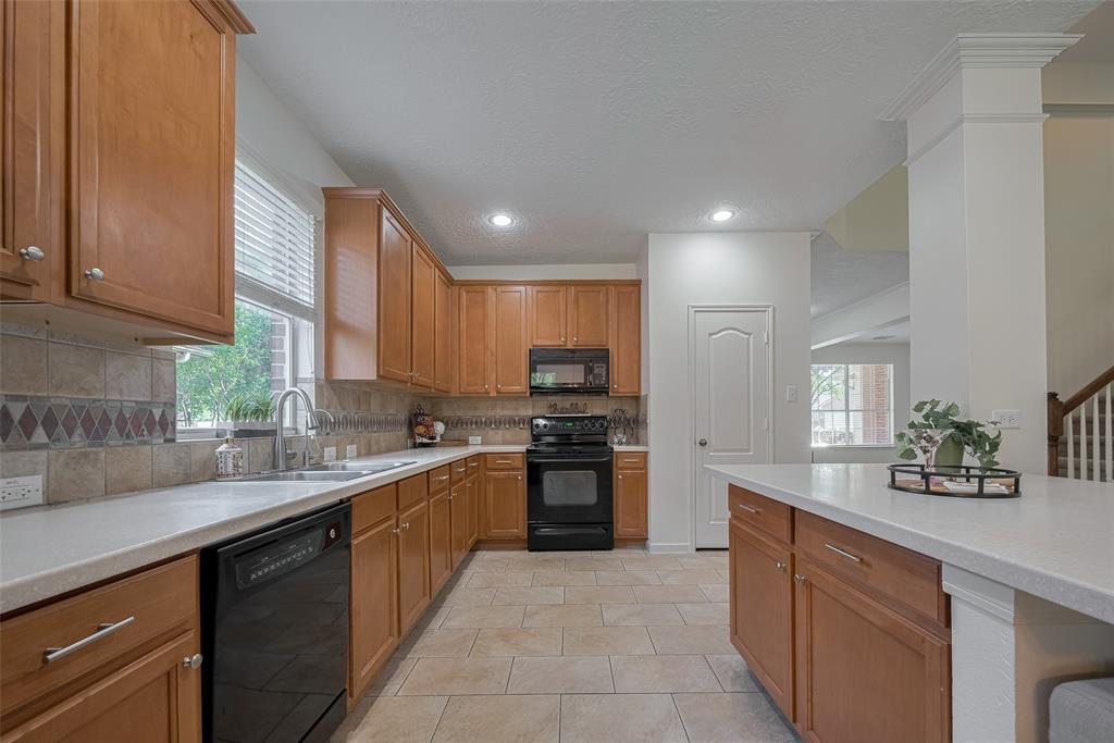 31214 Windcrest Park Lane, Spring, Texas image 17