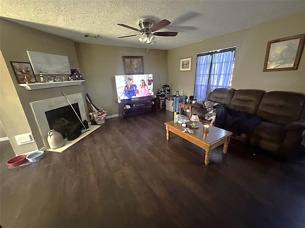 16527 Tranquil Drive, Sugar Land, Texas image 3