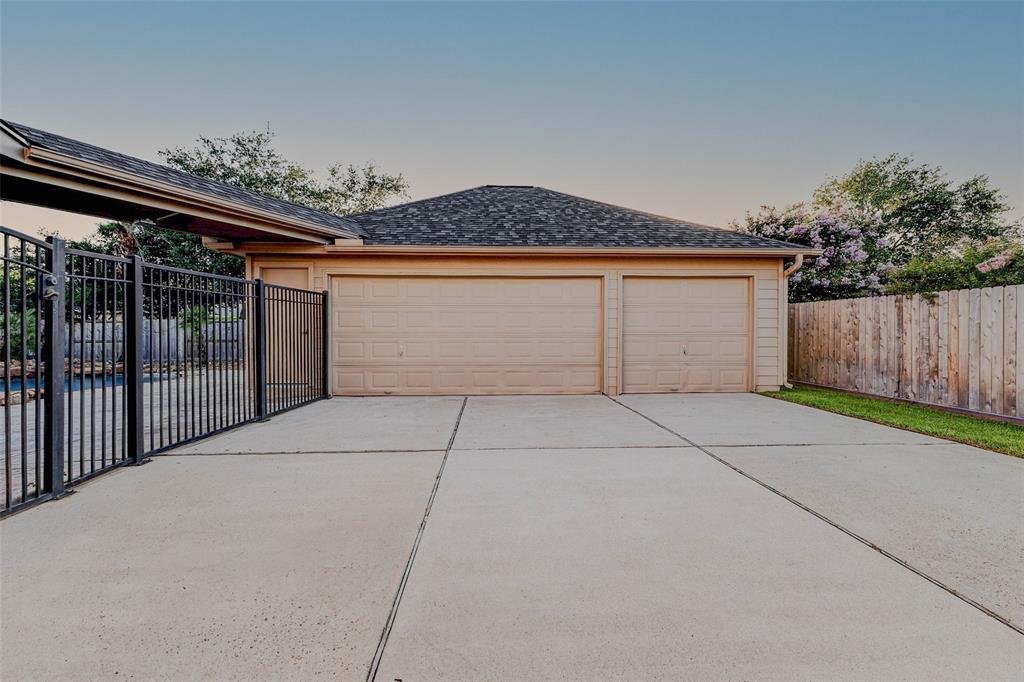 2226 Arrowwood Trail