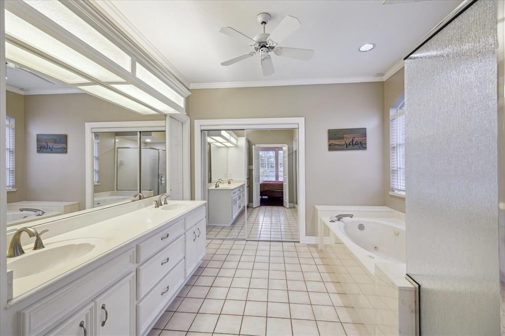 6 Windmeadow Place, The Woodlands, Texas image 14