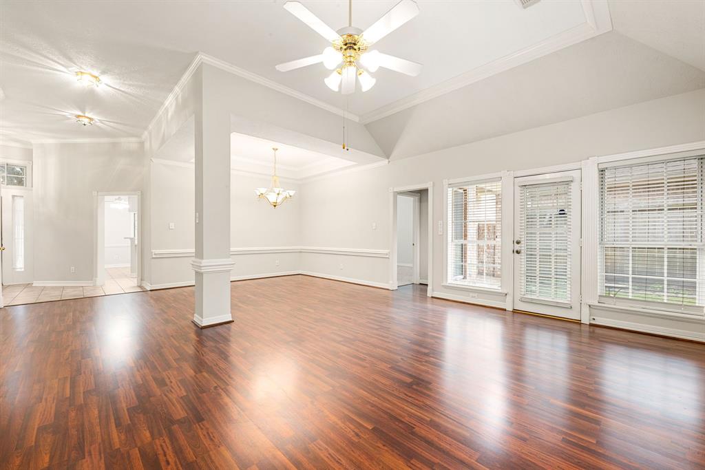 4306 Shady Pine Drive, Spring, Texas image 7
