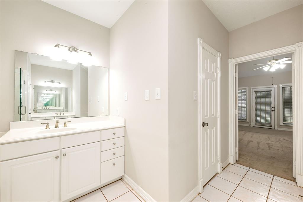 4306 Shady Pine Drive, Spring, Texas image 19