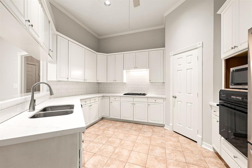 4306 Shady Pine Drive, Spring, Texas image 12