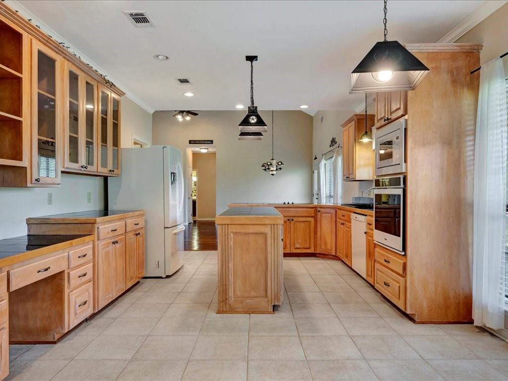 759 W Barnum Loop, Corrigan, Texas image 16