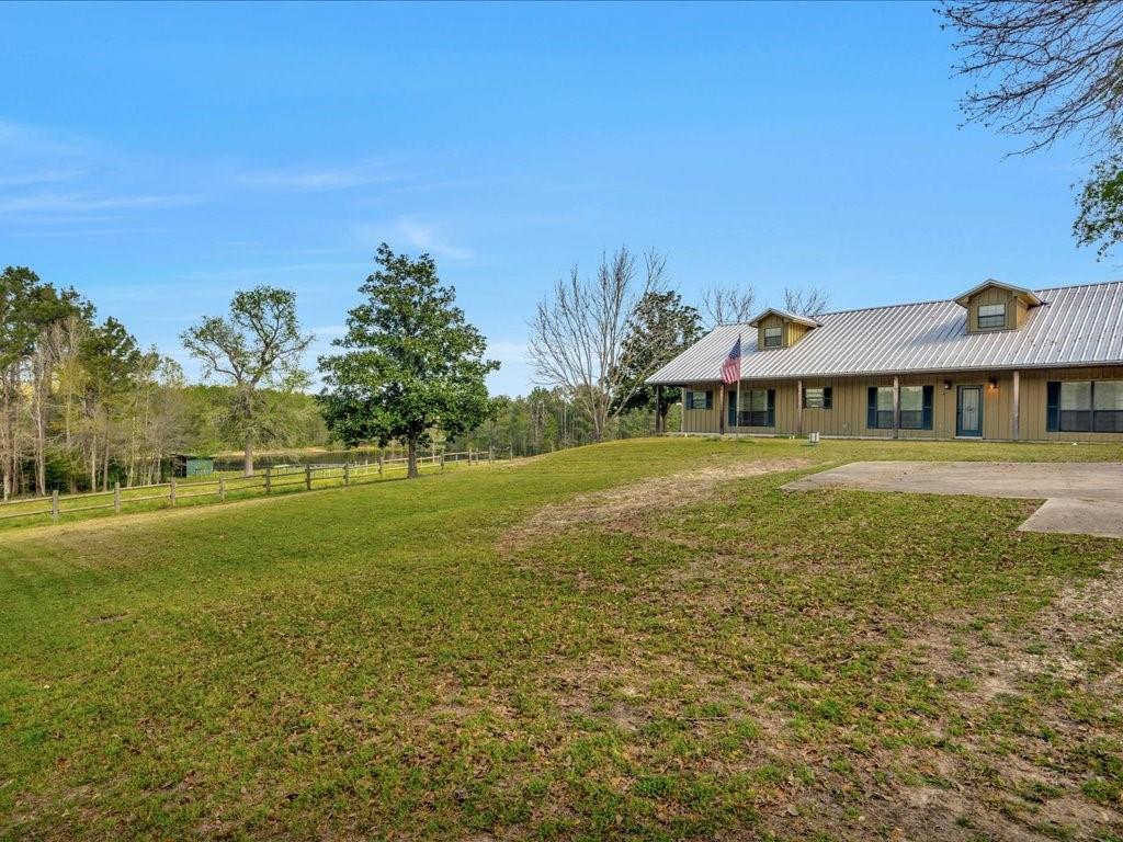 759 W Barnum Loop, Corrigan, Texas image 5