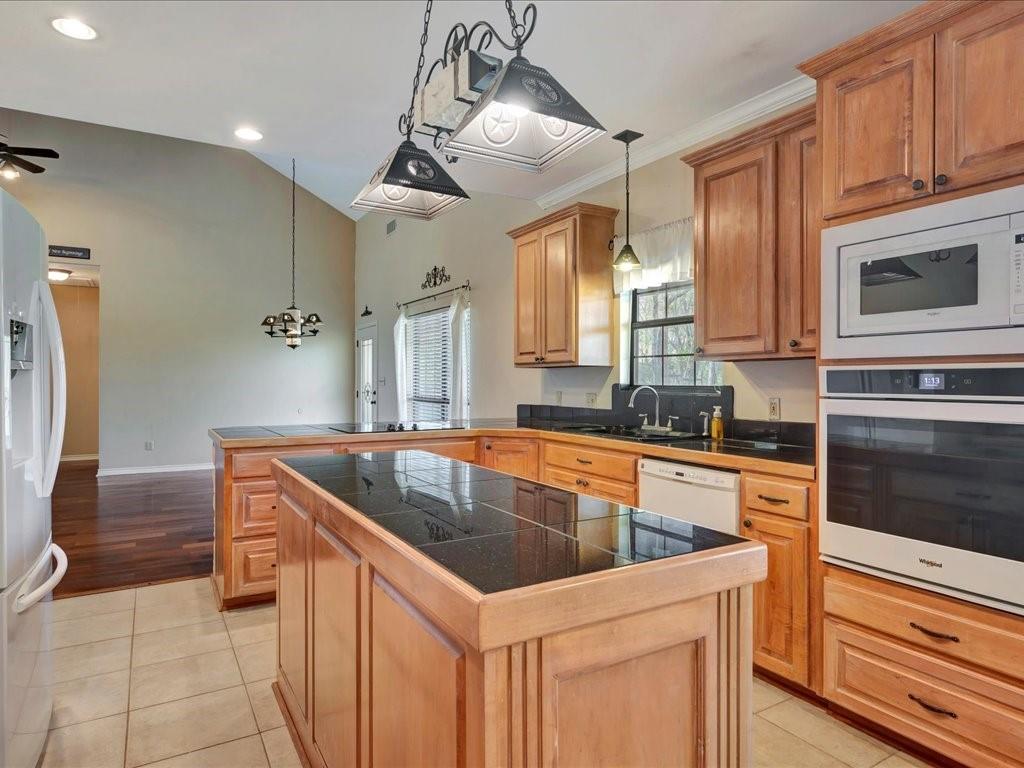 759 W Barnum Loop, Corrigan, Texas image 15
