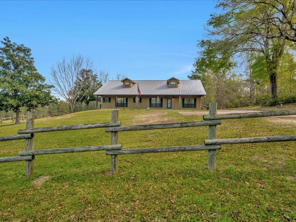 759 W Barnum Loop, Corrigan, Texas image 3