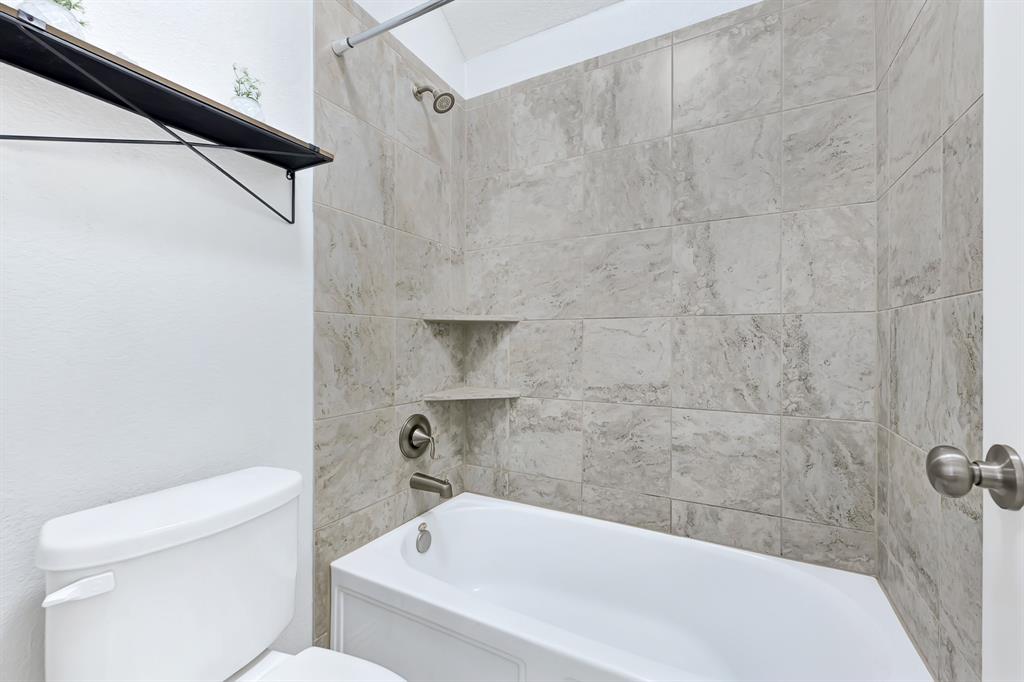 3819 Cactus Field Lane, Katy, Texas image 22