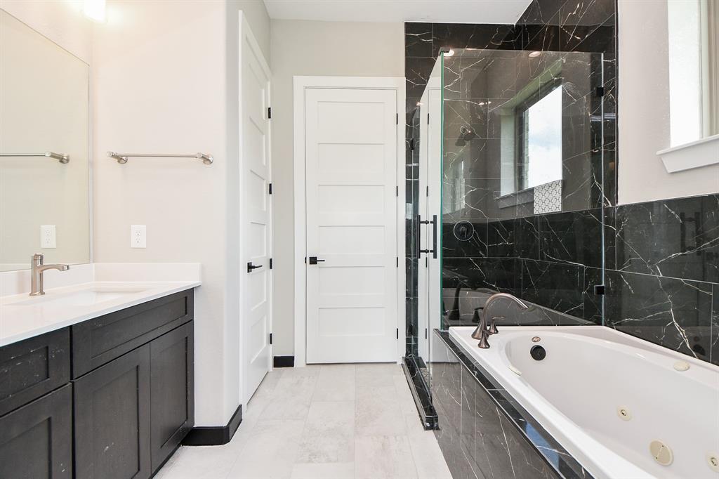 208 Silverleaf Road, Sweeny, Texas image 32