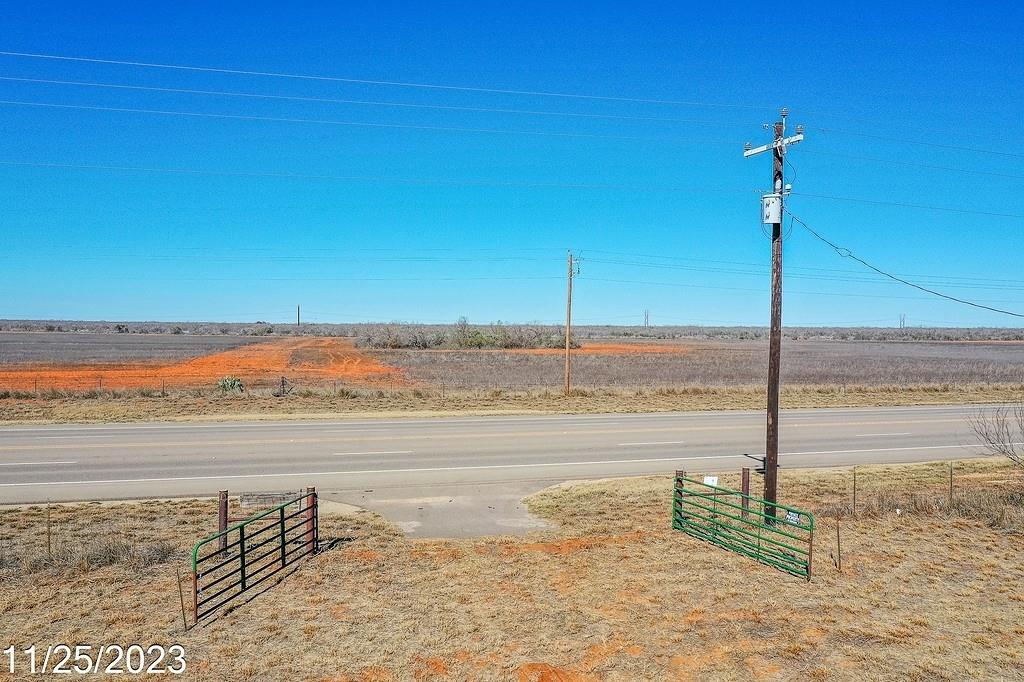 TR 3 000 W Us Hwy 85 Street, Dilley, Texas image 26