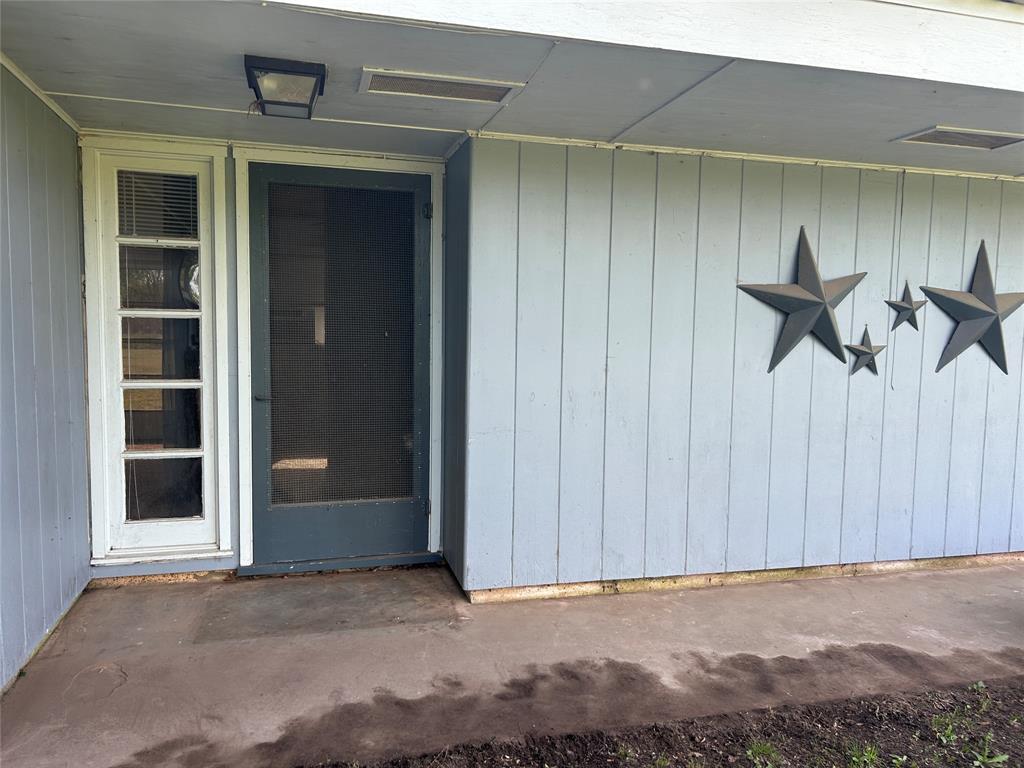 539 N Granger Street, Oakwood, Texas image 3