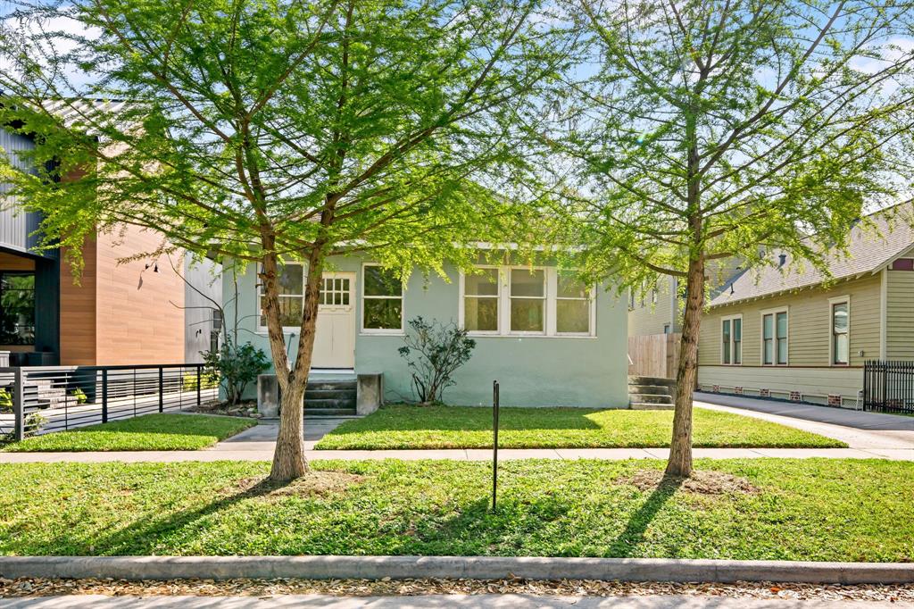 824 Cortlandt Street, Houston, Texas image 2