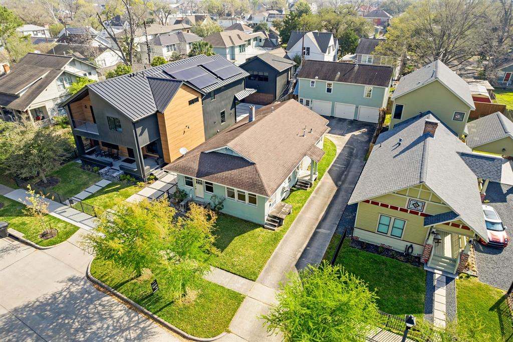 824 Cortlandt Street, Houston, Texas image 1