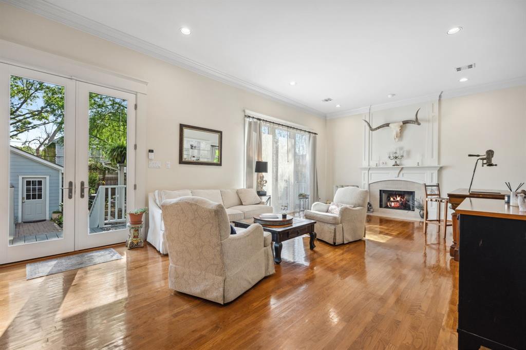 940 Columbia Street, Houston, Texas image 15