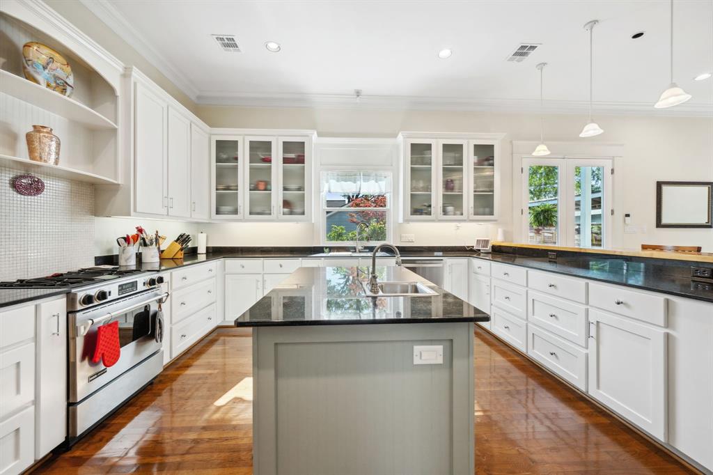 940 Columbia Street, Houston, Texas image 12