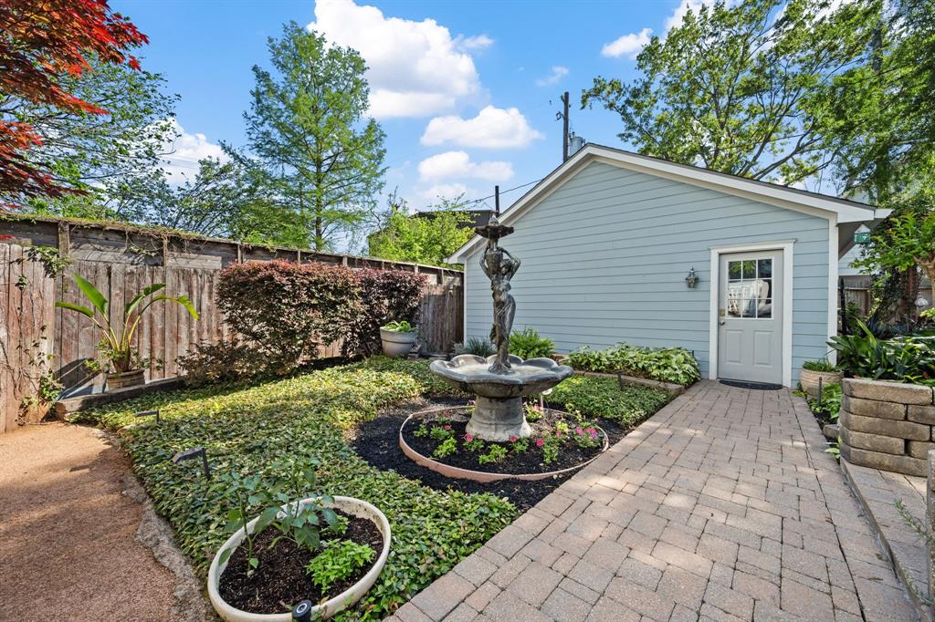 940 Columbia Street, Houston, Texas image 32