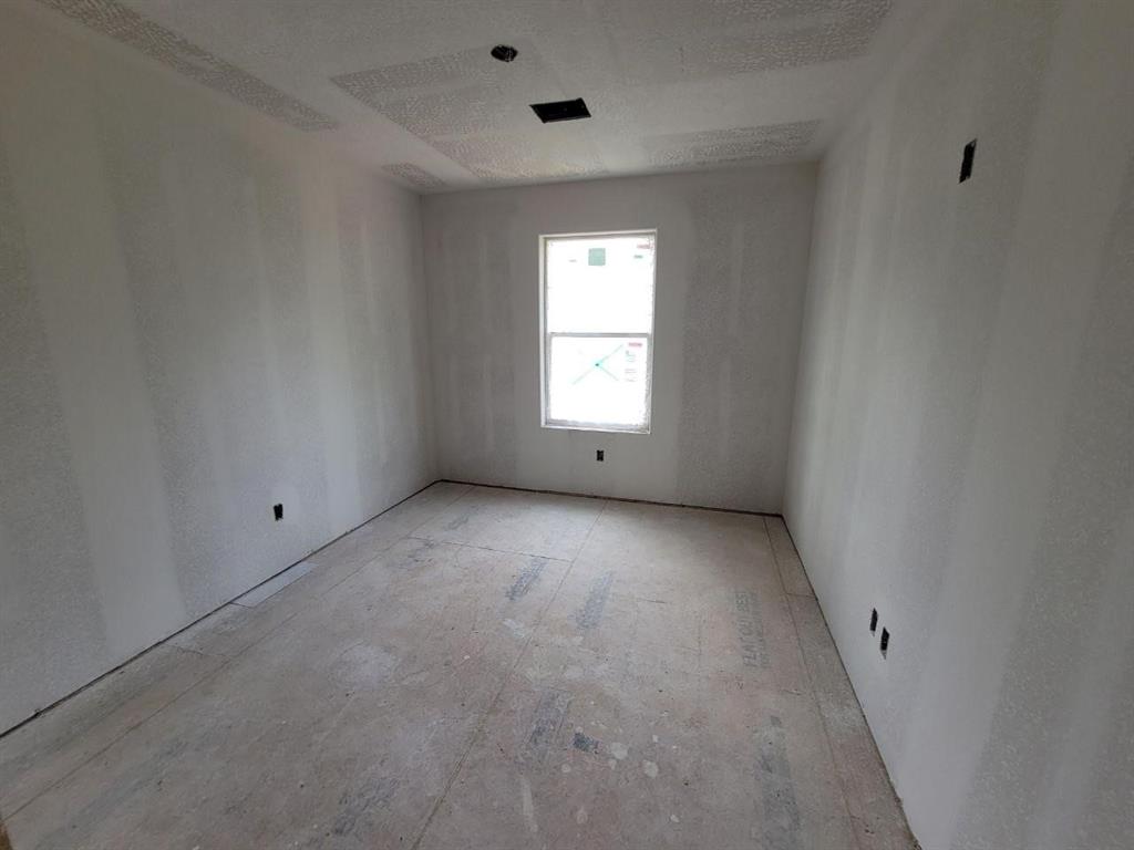 Photo 8 of 25 of 16361 Ryan Guinn Way house
