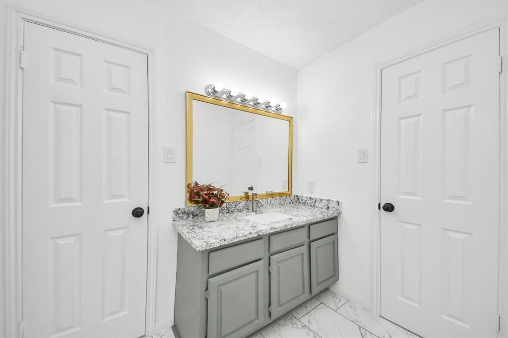 1106 Pecan Glen Drive, Missouri City, Texas image 30