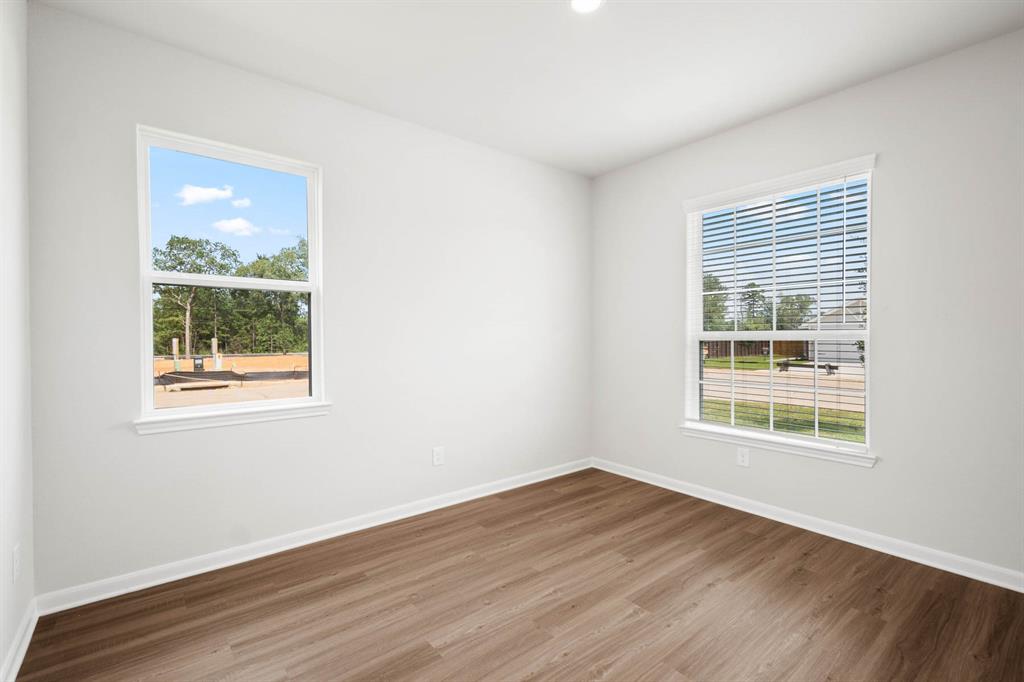 15636 Plum Brook Drive, Conroe, Texas image 3