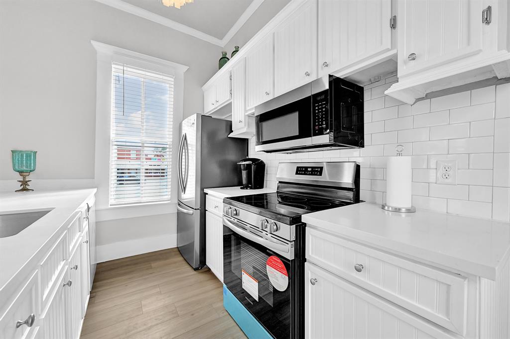 3907 Ursuline St, Galveston, Texas image 7
