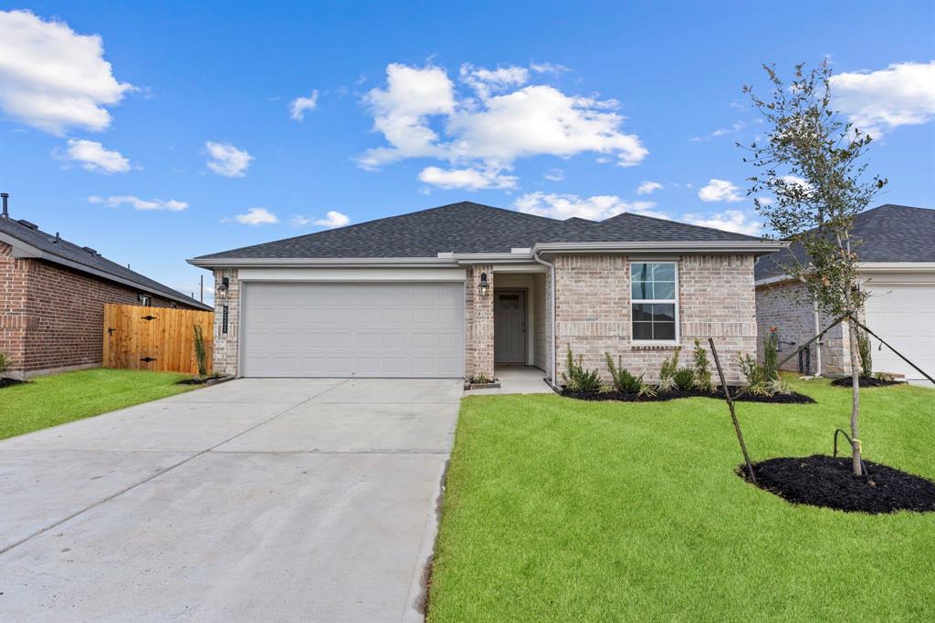 5111 Hunters Trail Trl, Fresno, Texas image 1