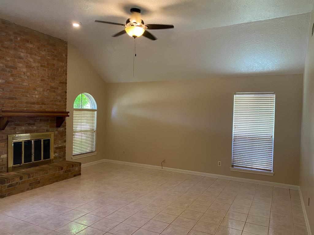 510 Hillary Circle, Sugar Land, Texas image 7