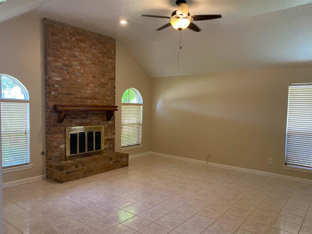 510 Hillary Circle, Sugar Land, Texas image 6