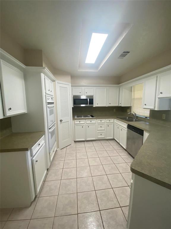 510 Hillary Circle, Sugar Land, Texas image 11