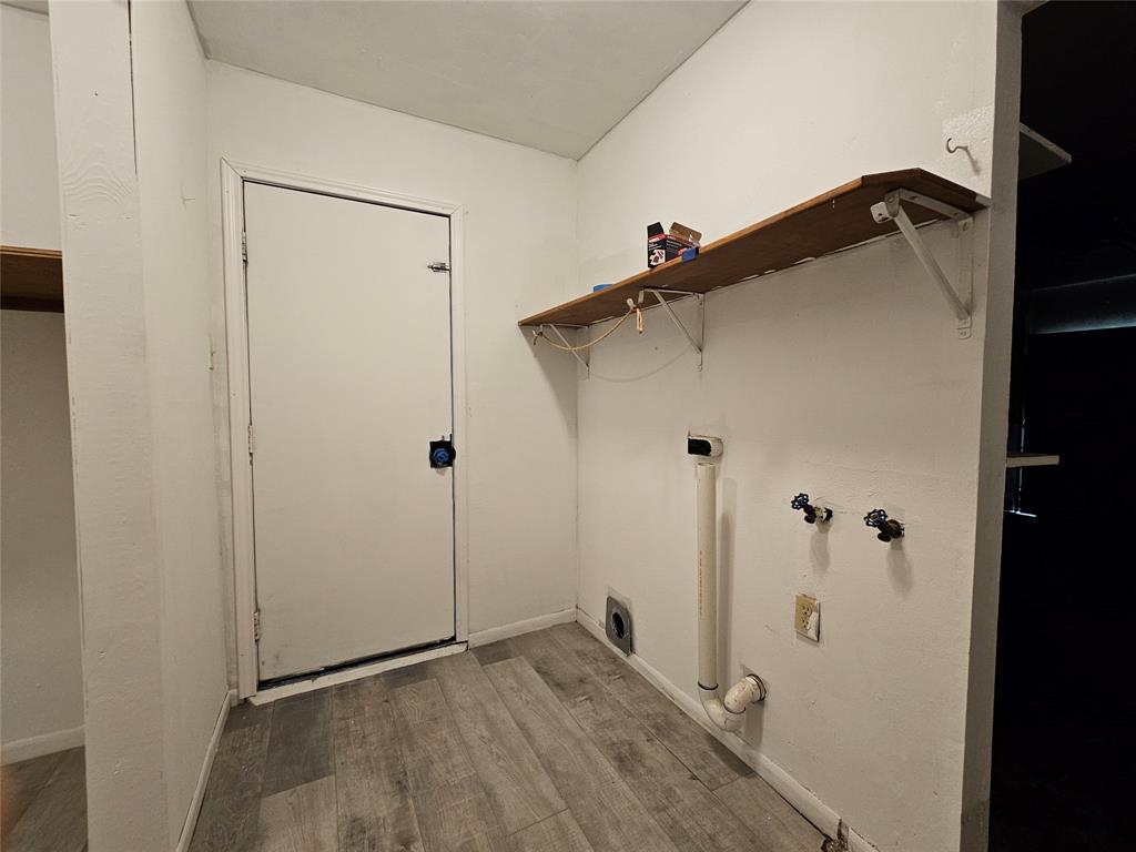 111 Carnation Street, Lake Jackson, Texas image 18