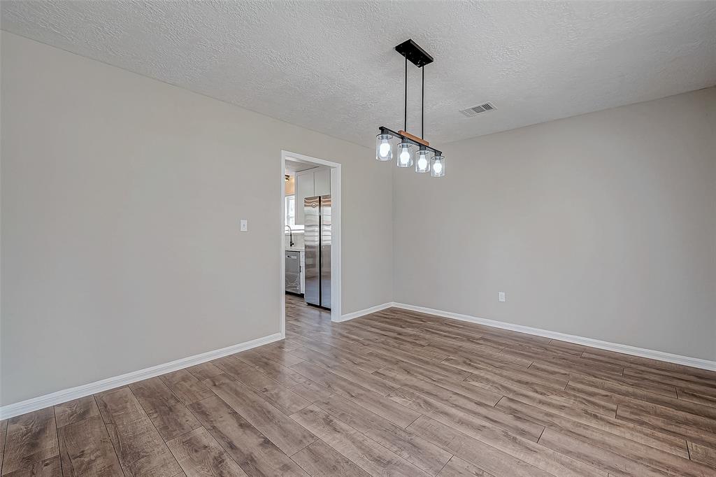 5615 Mossy Timbers Drive, Humble, Texas image 5