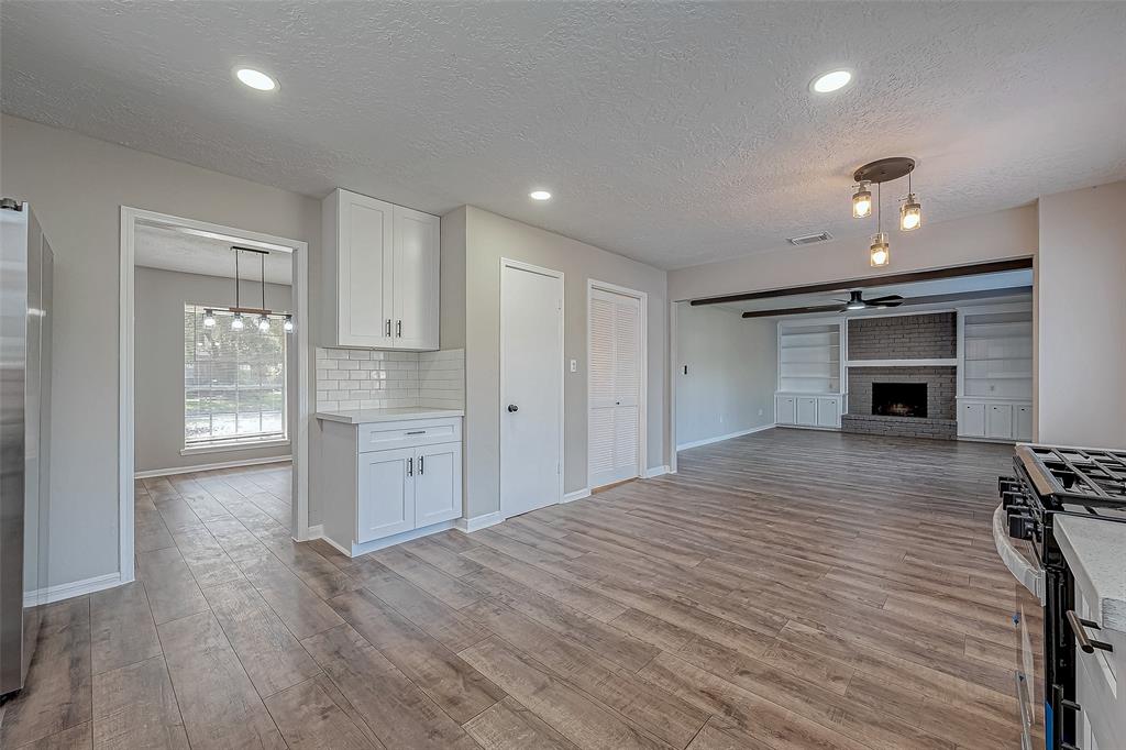 5615 Mossy Timbers Drive, Humble, Texas image 18