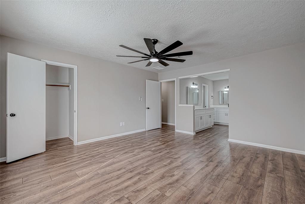 5615 Mossy Timbers Drive, Humble, Texas image 33