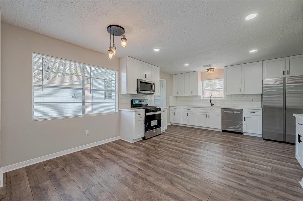 5615 Mossy Timbers Drive, Humble, Texas image 22