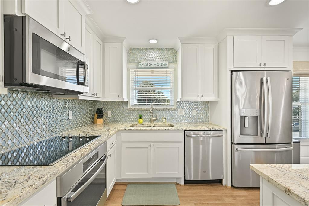 3401 Petite Circle, Galveston, Texas image 9