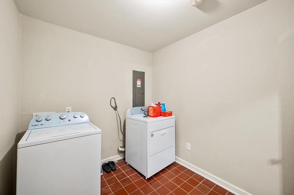 739 Bluebonnet Street, Mexia, Texas image 15