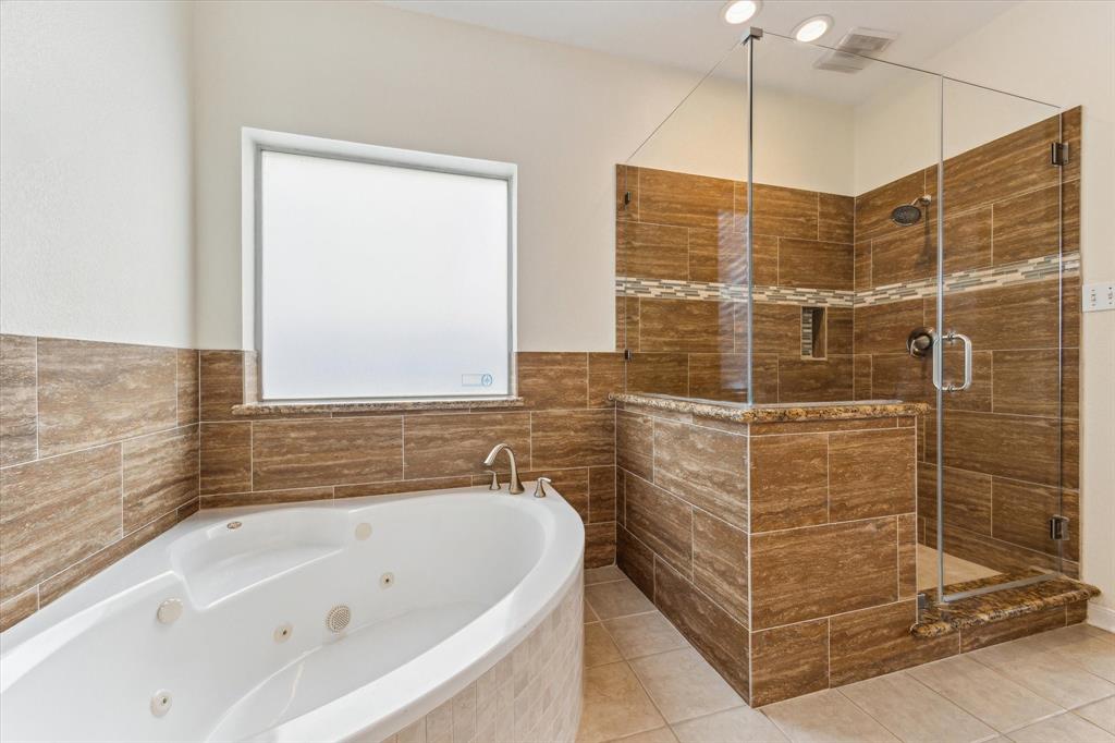 3010 Brookview Drive, Pearland, Texas image 20