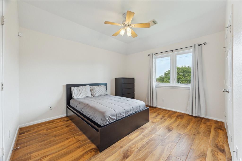 3010 Brookview Drive, Pearland, Texas image 25