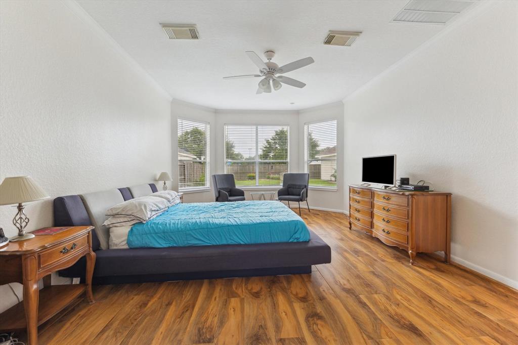 3010 Brookview Drive, Pearland, Texas image 15