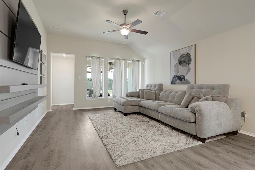 20203 Rainflower Bay Lane, Richmond, Texas image 11