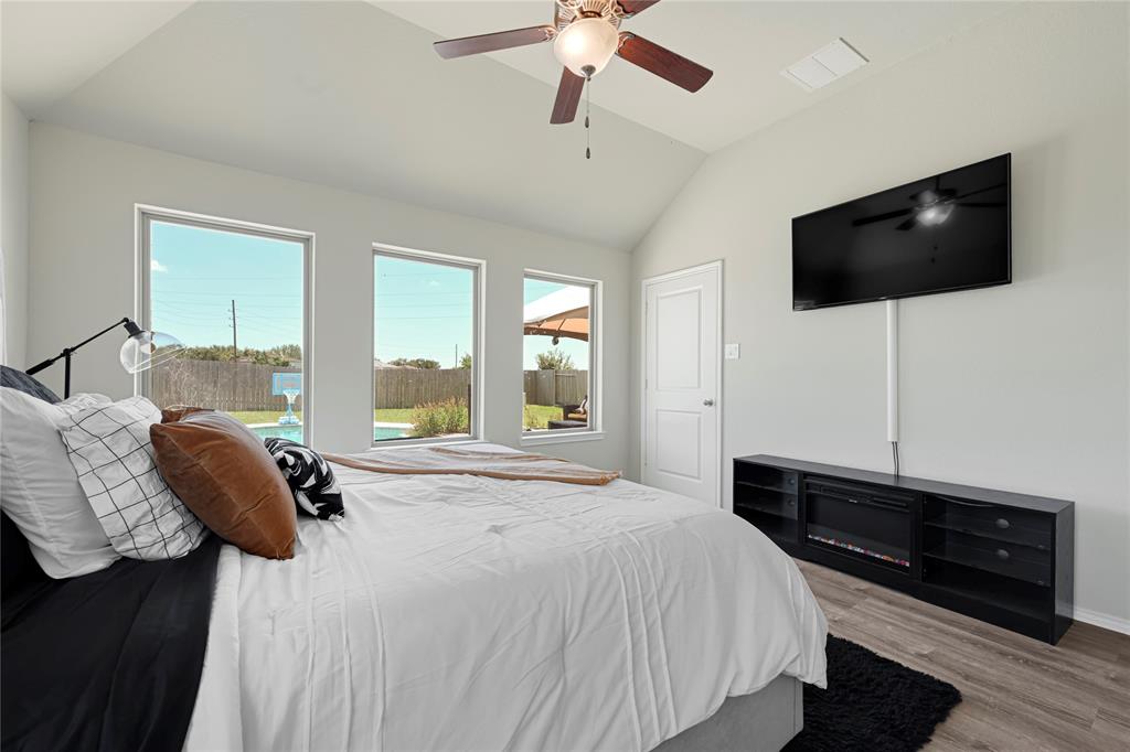 20203 Rainflower Bay Lane, Richmond, Texas image 22