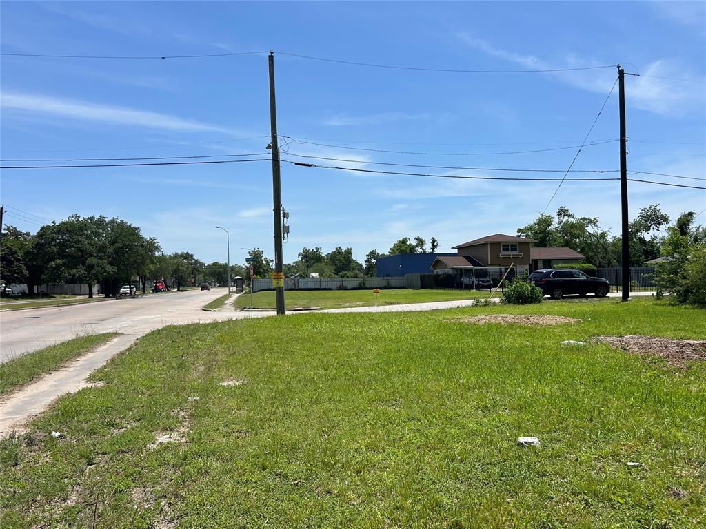 N Wayside Road, Houston, Texas image 1