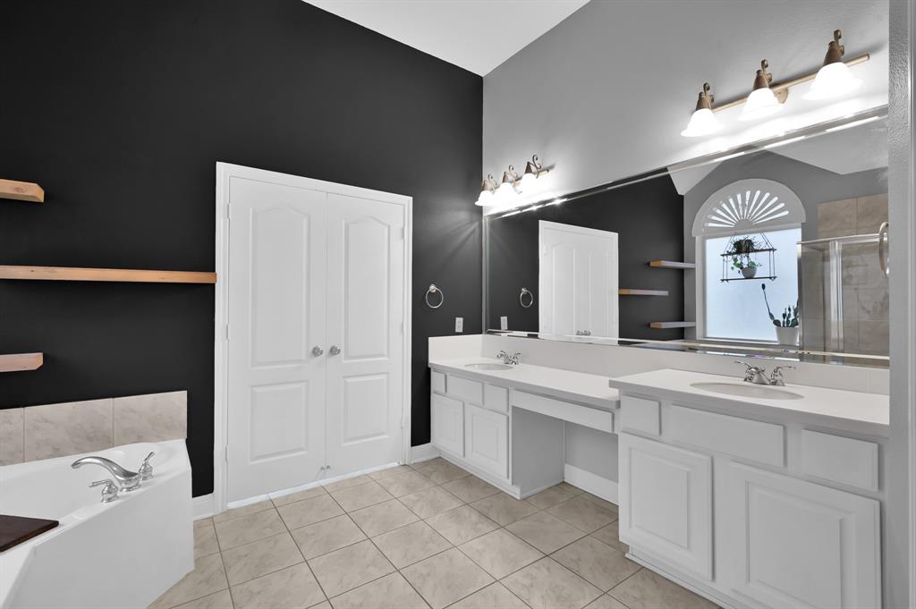 28315 Hollow Springs Lane, Spring, Texas image 25