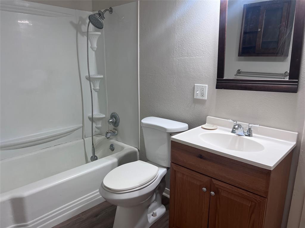 602 E Alabama Street, Wharton, Texas image 25