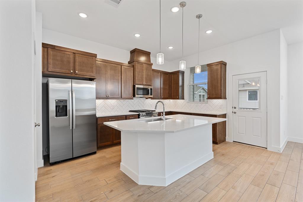 12722 Dog Canyon Trail, Cypress, Texas image 5