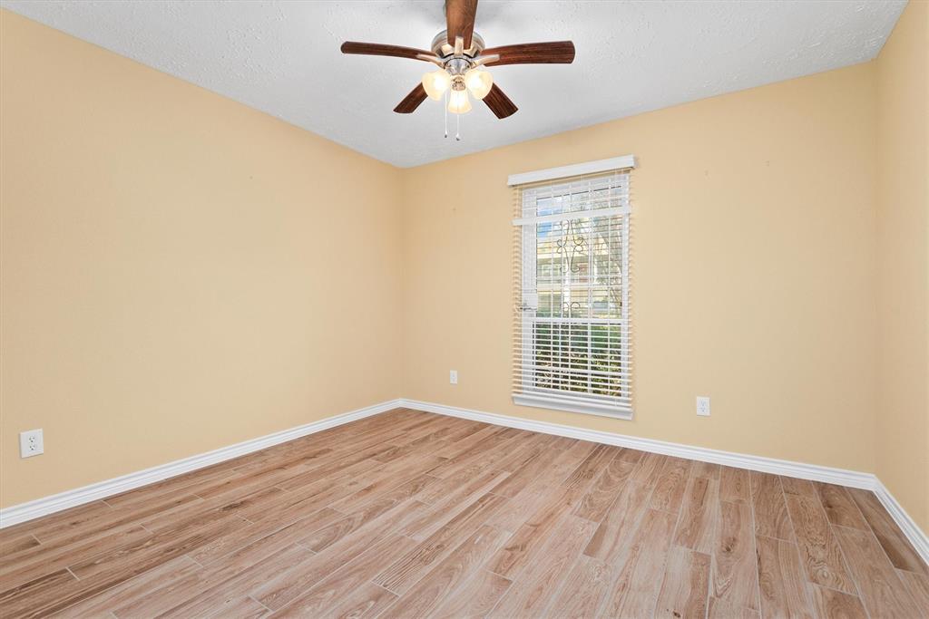 21819 Carisbrook Lane, Humble, Texas image 25